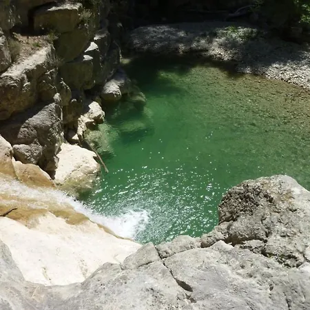 Holiday home La Mazette, Les Pieds Dans L'eau ! Privatisee ! 16 Pers
